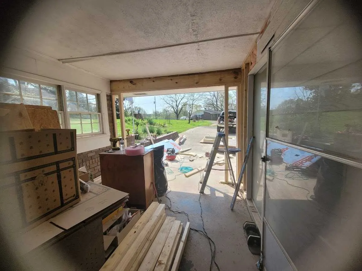 Air movers and dehumidifier for Drying & Dehumidification in Terrell